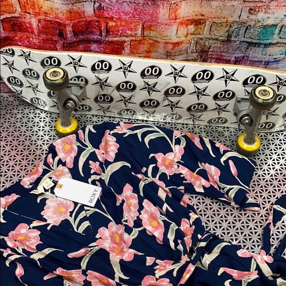 🔥ROXY PRIVY PLACES COVERUP🔥 - Picture 4 of 10